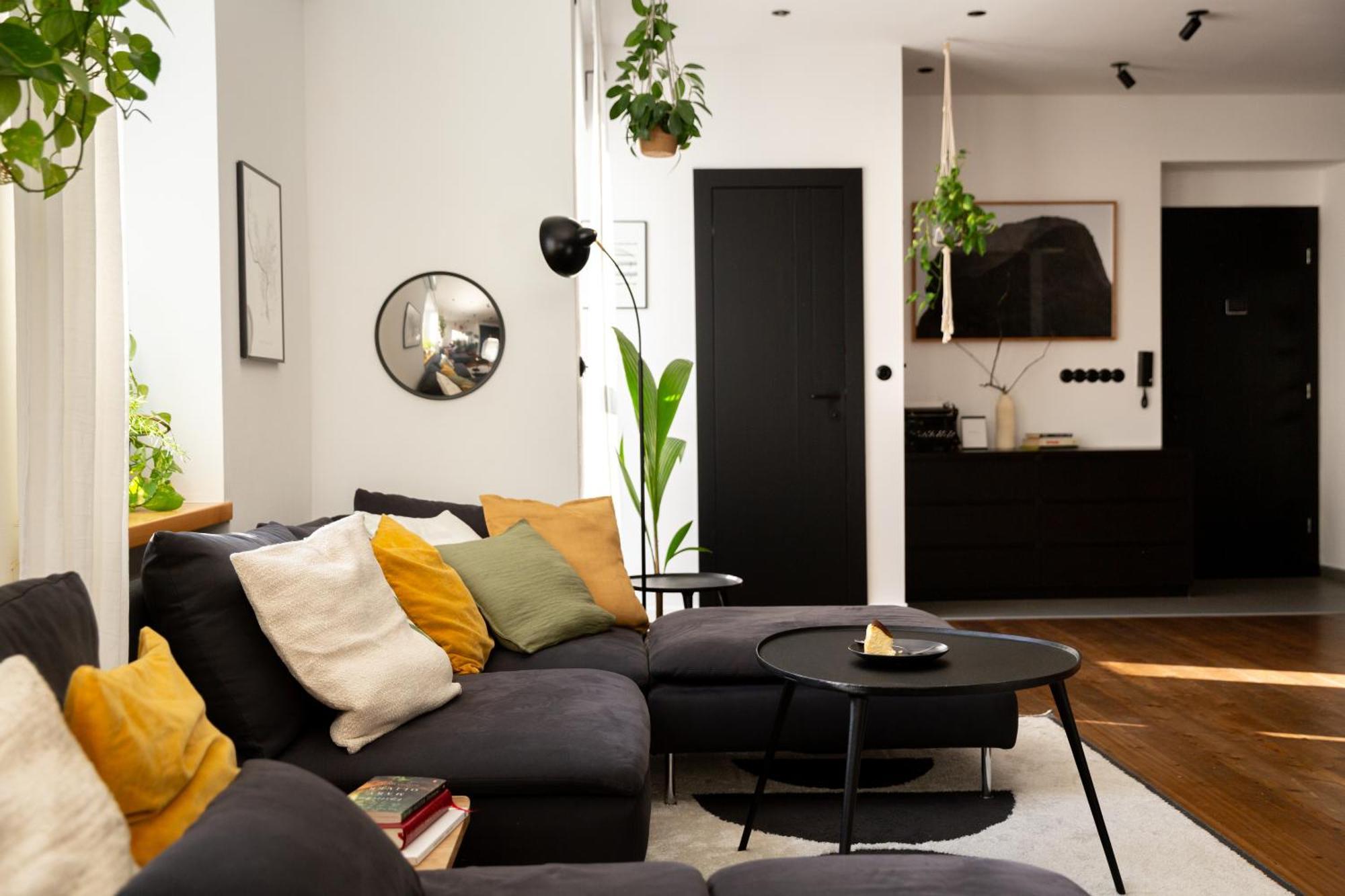 Evergreen - Old Town Spacious Stylish Apartment With Ac And One And A Half Bath, Baby & Kid- Friendly 布拉迪斯拉发 外观 照片